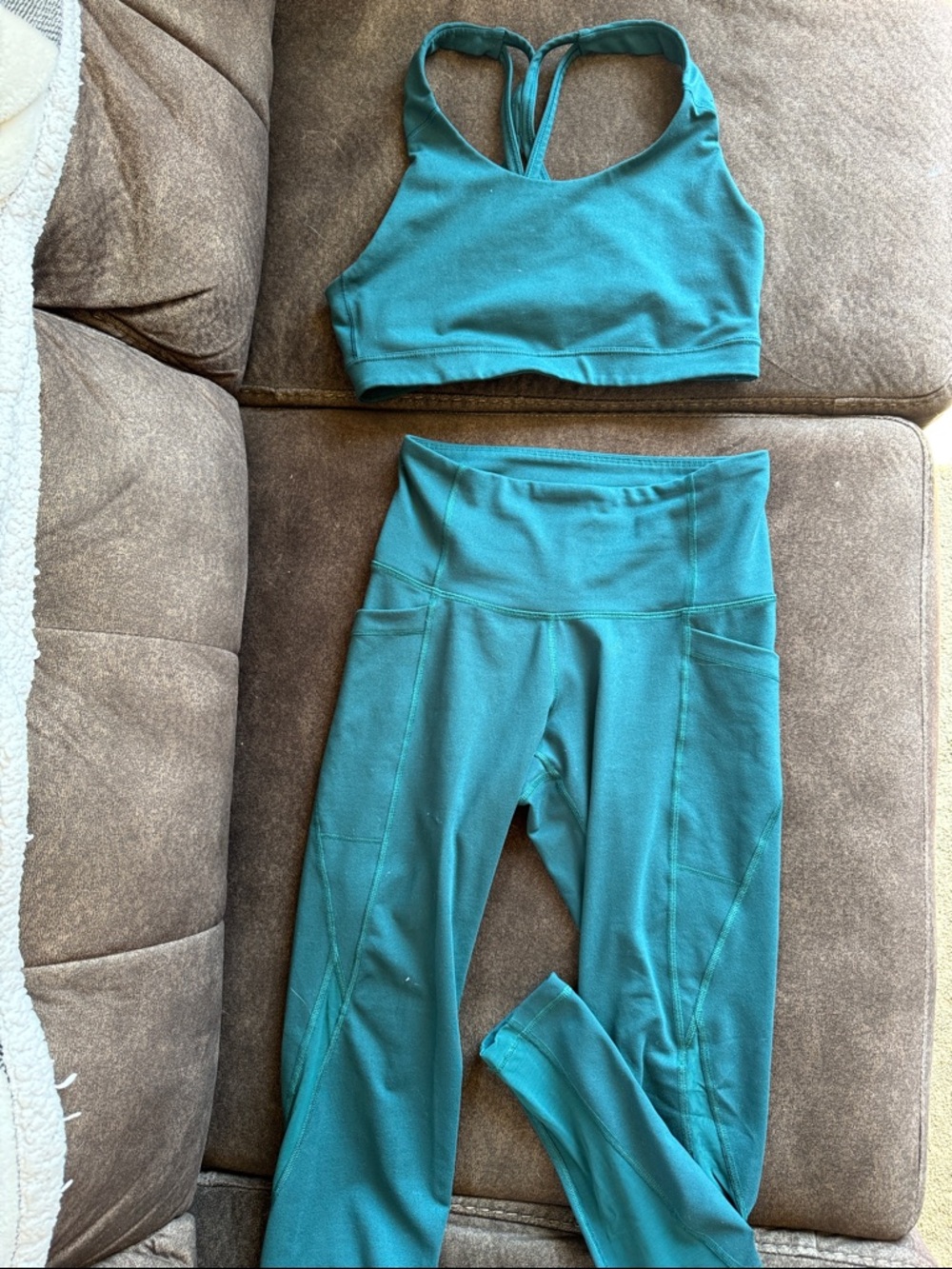 Old Navy Active Elevate Leggings in Teal Green